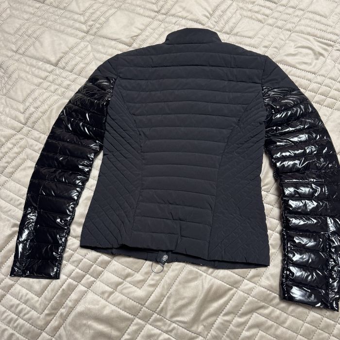 Жіноча весняна куртка фірмова Guess (стан нової) розмір S