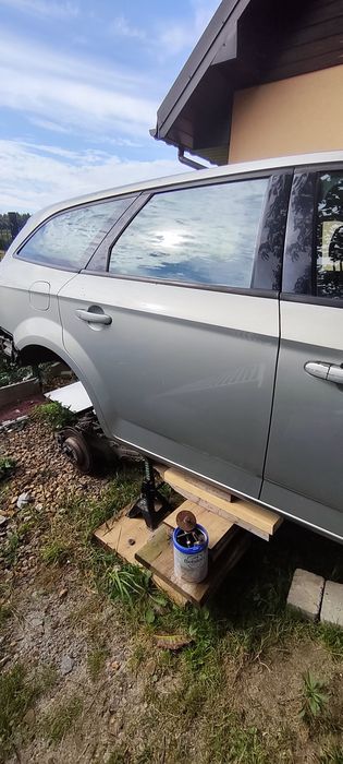 Drzwi prawe lewe mondeo MK4 d8