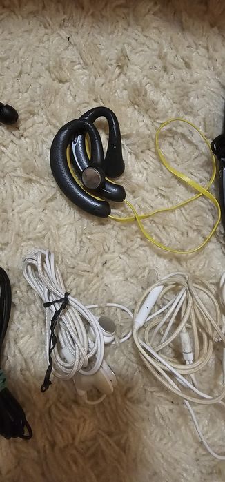 Навушники  провідні до телефону