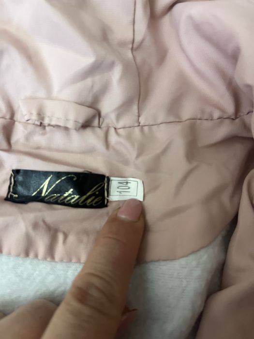 Продам осінню курточку на дівчинку