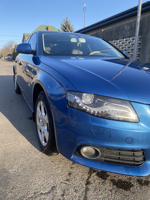 Продам audi a4 b8