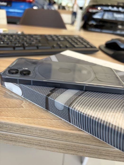 Nothing Phone 2 12GB/256GB 120hz Idealny czysty android