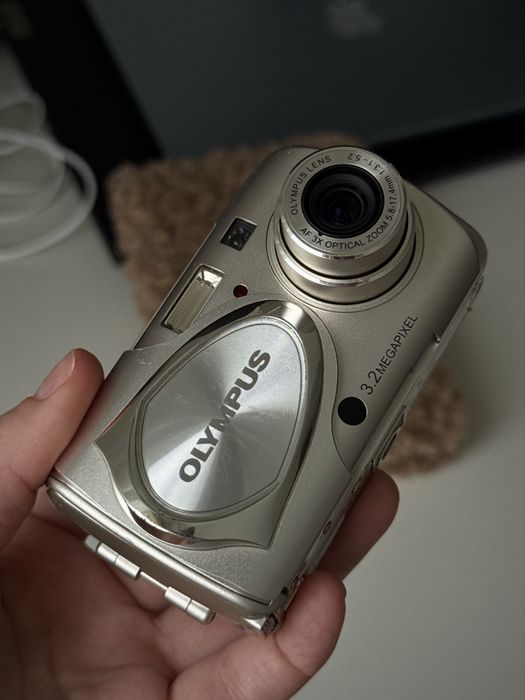 Цифровий фотоапарат Olympus Mju 300 Digital CCD Weatherproof 3.2MP 3x Zoom