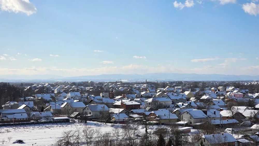 Продам 2 кімнатну видову квартиру, 58,4м в готовому будинку, і\о, бті.