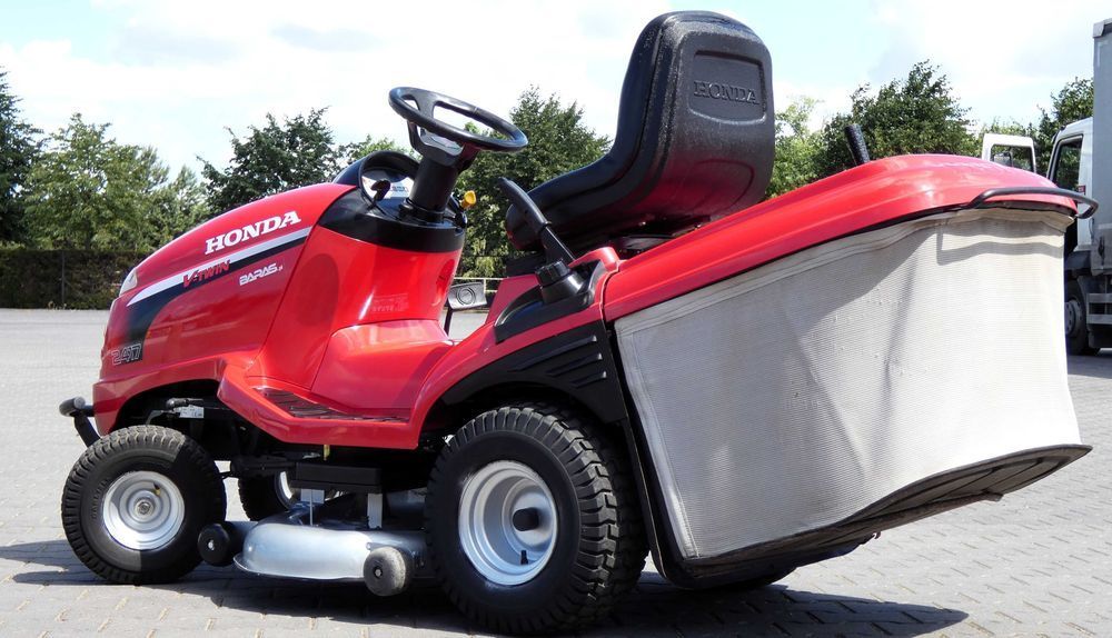 Traktorek kosiarka HONDA 2417 2 Cylindry (020703.6) - Baras