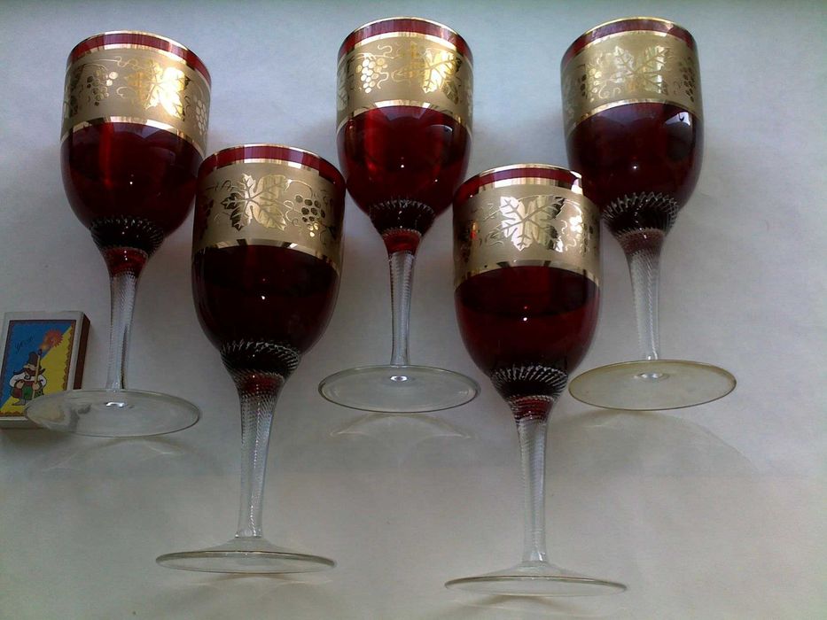 Конфетница ваза с крышкой богемия лепка смальта позолота чехословакия