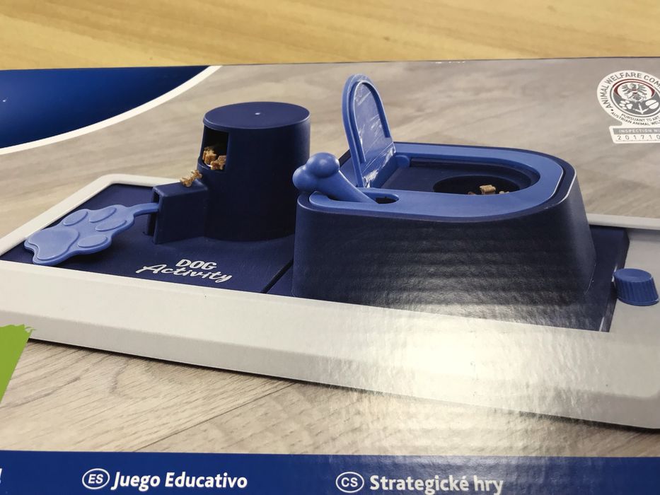 Gra edukacyjna interaktywna na inteligencję dla psa poker Box 1