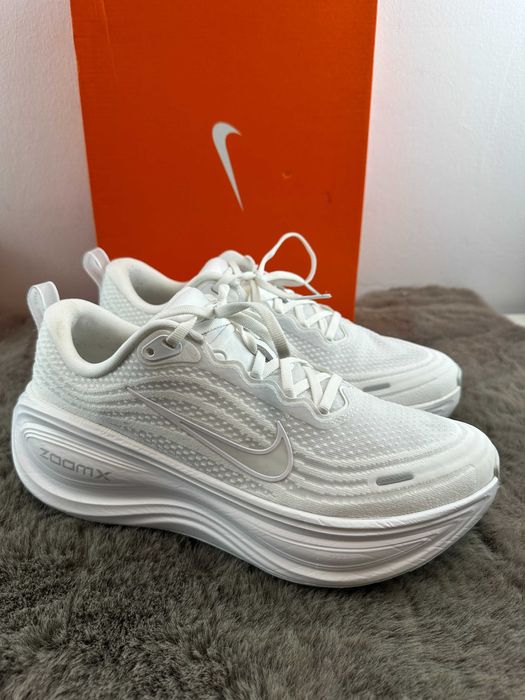 Buty sportowe białe nike vomero plus unisex 41