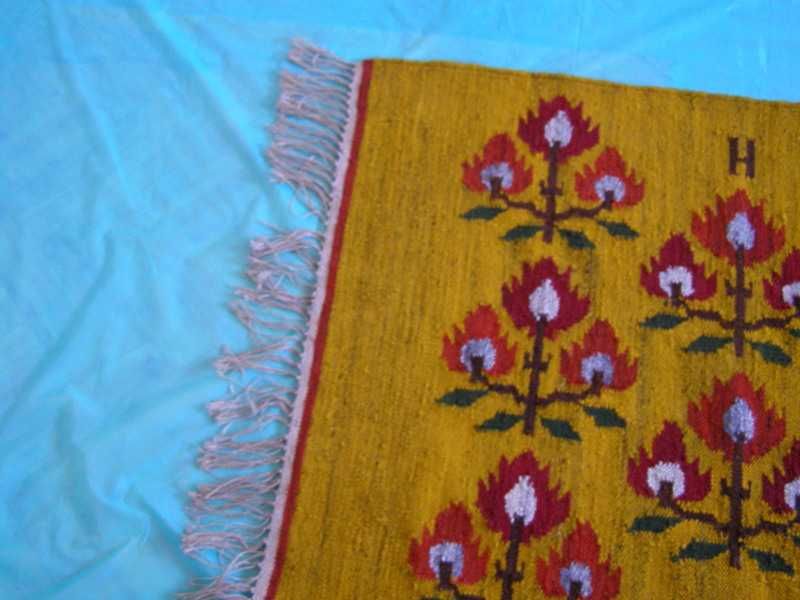 Kilim PRL - " Róże góralskie " ,proj.Maria Bujakowa + metka