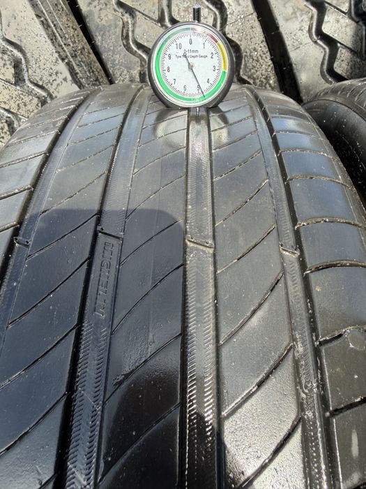 Opona 225/55/18 Michelin 2 szt.