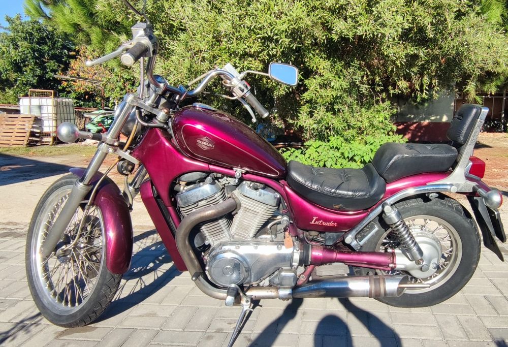Suzuki Intruder VS750