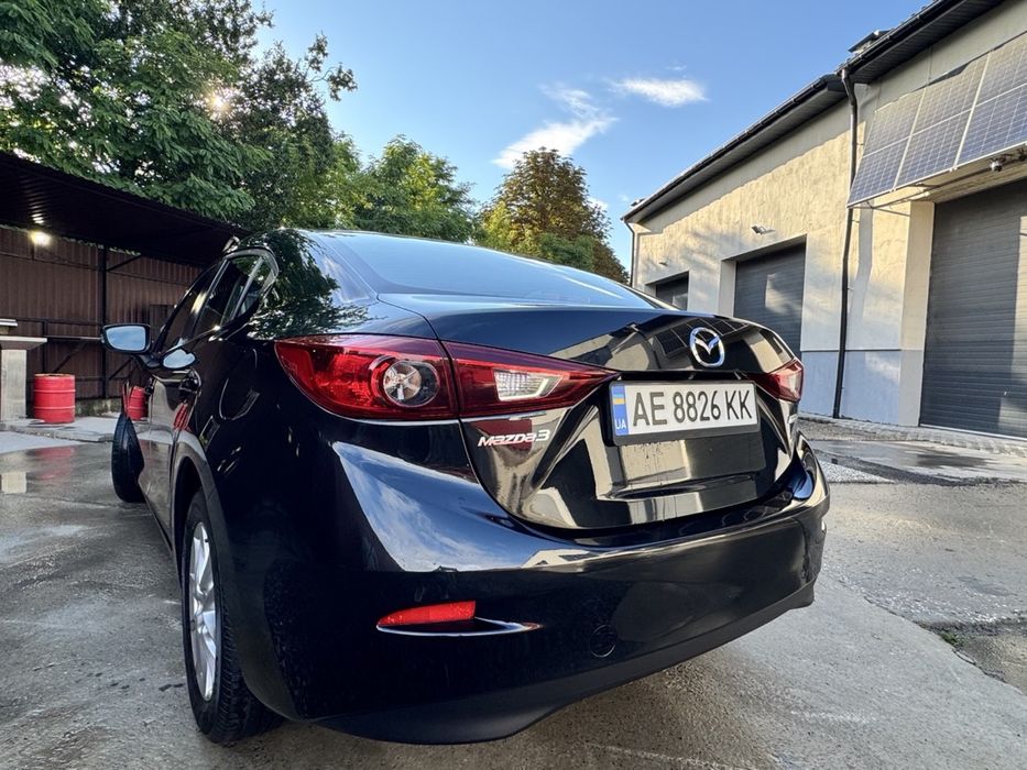 Mazda 3 2015.
