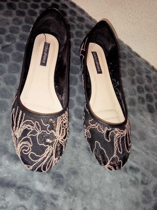 Nowe piękne baleriny damskie w cekiny.
