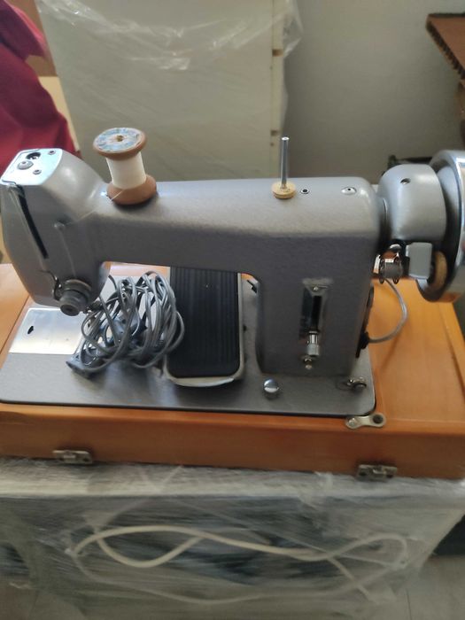 Máquina de costura caseira