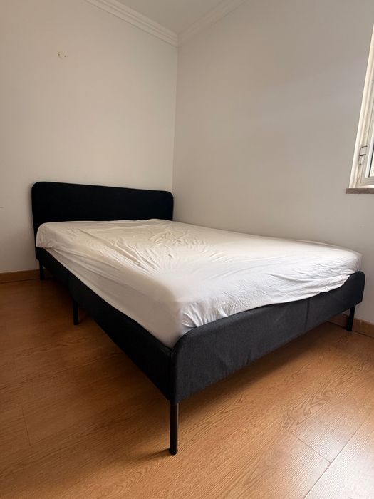 Cama de Casal Estofada + Colchão | Excelente Estado