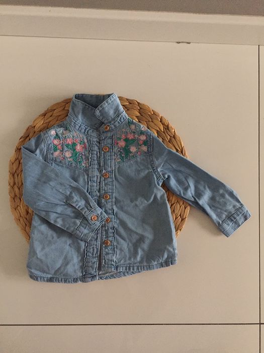 Koszula z haftem w kwiatki r. 74