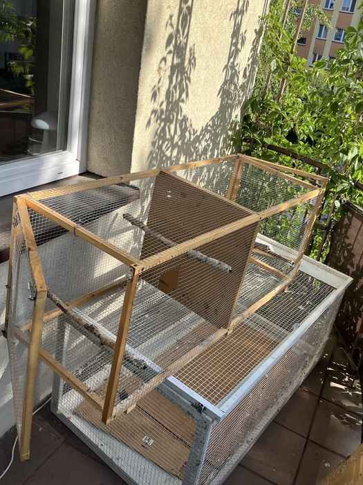 Woliera przygotowana pod lęgi dwukomorowa dla papug/ptakow