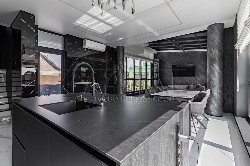 Продаж 2-поверхового будинку, 215 м2, Гатне, Києво-Святошинський р-н