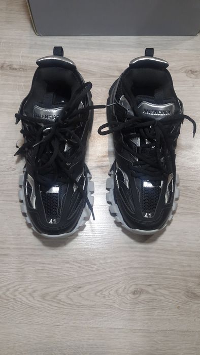 Balenciaga track 1