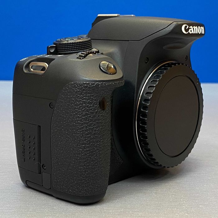 Canon EOS 700D (Corpo) - 18MP
