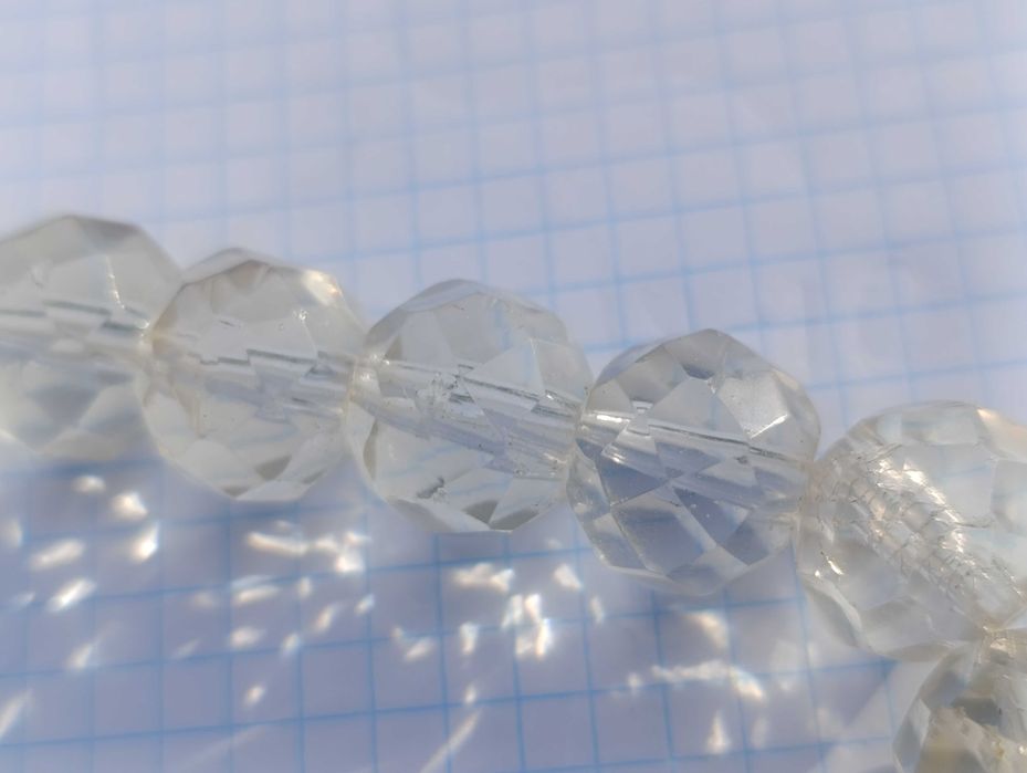 Бусы горный хрусталь