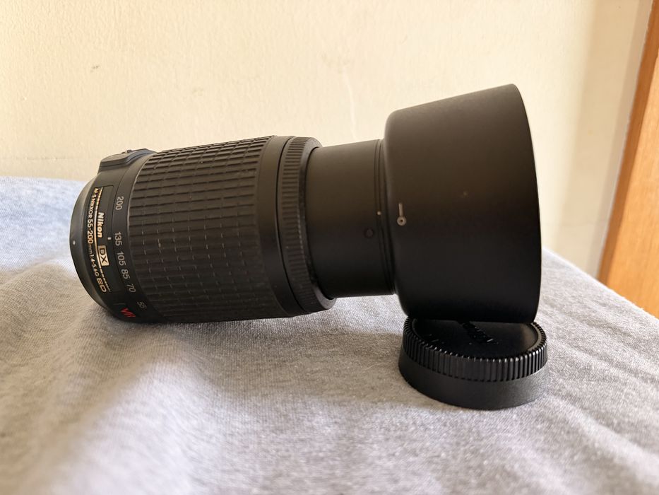 Nikon D3500 com 2 objectivas
