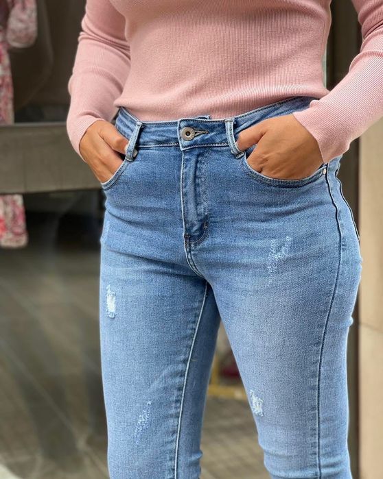 Vendo stock de roupa senhora - fecho de loja