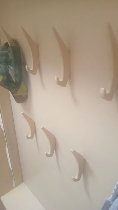 Вішалка Б/у у нормальному стані