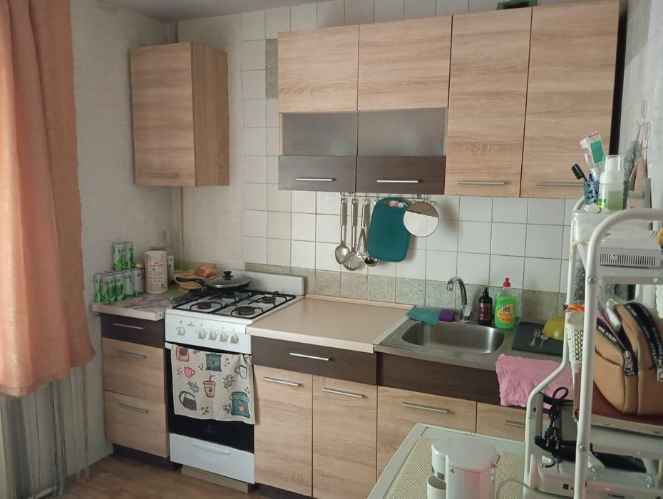 Продам 1-к квартиру з ремонтом та меблями на на вул. Капітана Кузнєцова (3-323-151)