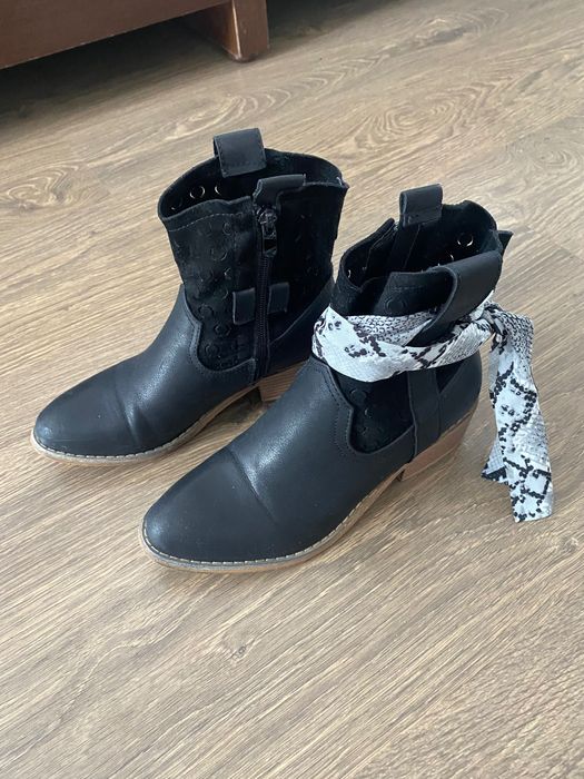 Bota preta 36 como novas