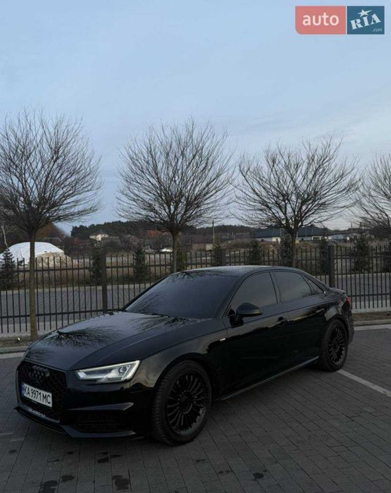 Продам Audi A4 2016