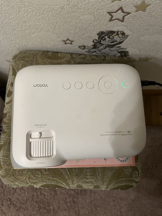 Проектор Yoton