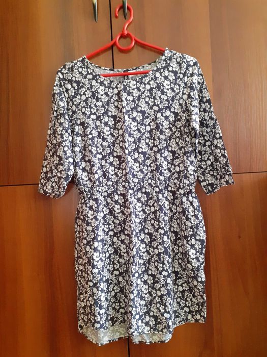 Жіночий одяг та взуття