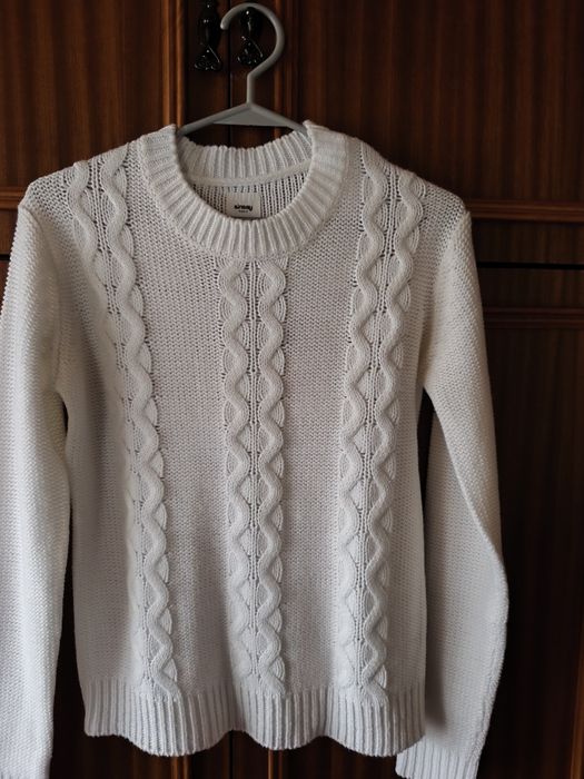 Sweter damski firmy Sinsay S