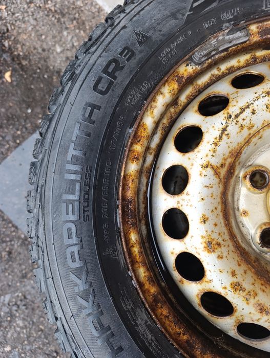 Koła 5x120 opony 205/65/16C Nokian zima
