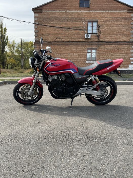 Мотоцикл Honda CB400SF