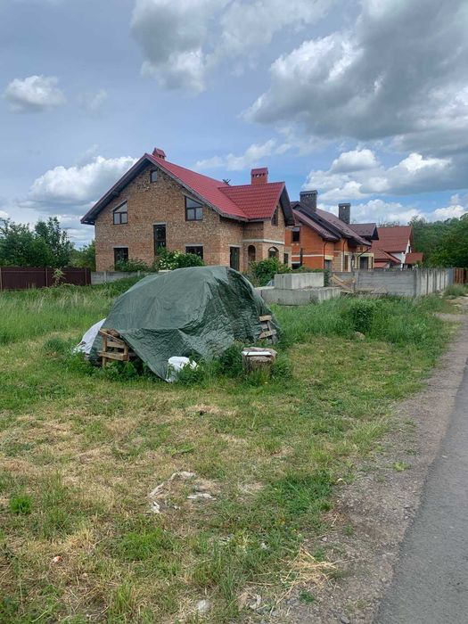 Земельна ділянка 10сот або 5+5 сот м. Стрий