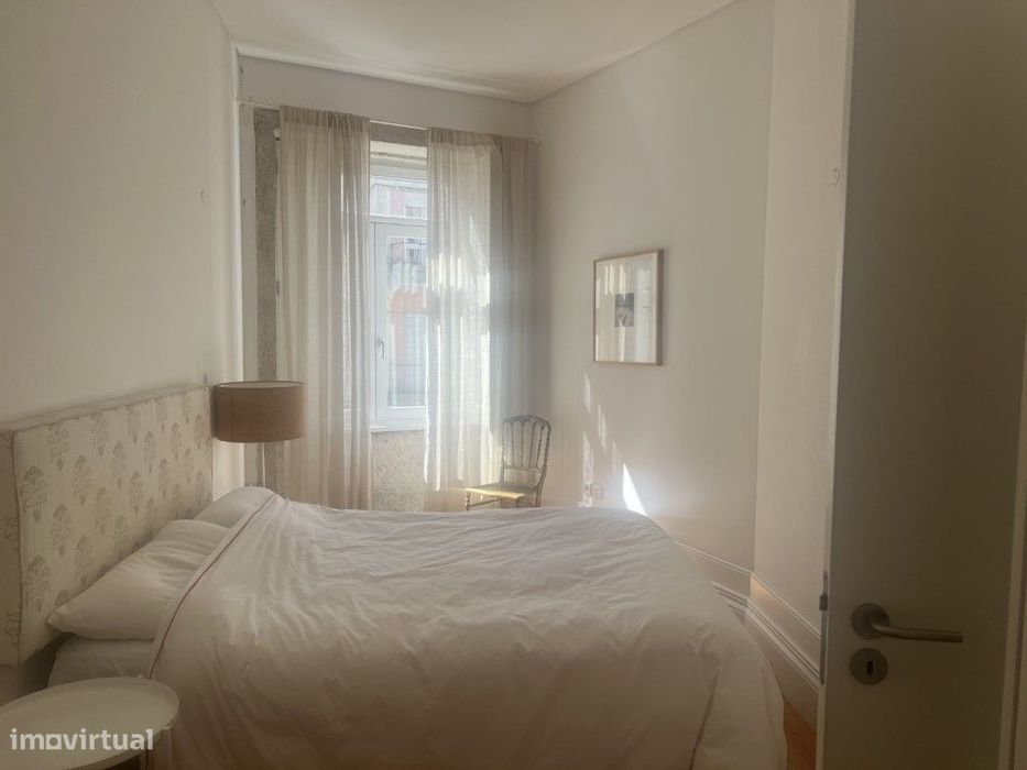 Apartamento T2, com jardim e garagem, no centro do Porto