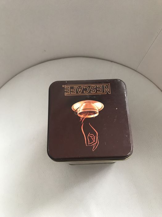 Metalowe  pudełko  Nescafe PRL.