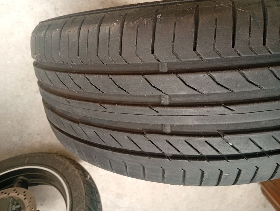 Peneus únicos descasados 225 45 18 continental 1 e 1 Pirelli  p7
