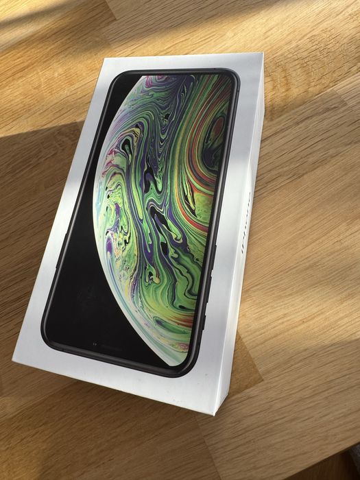iPhone Xs uzywany, uszkodzona szybka