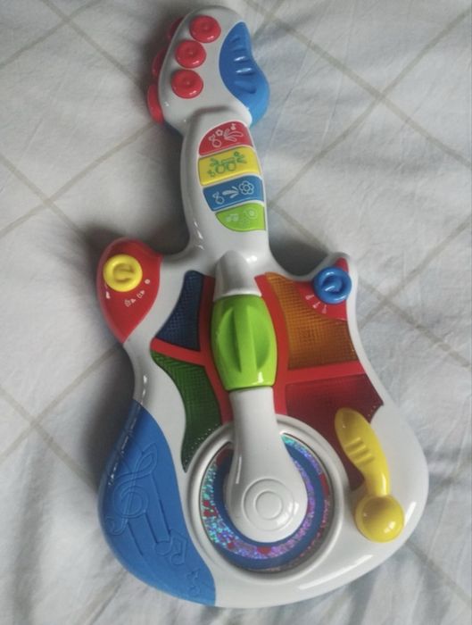 Guitarra musical criança