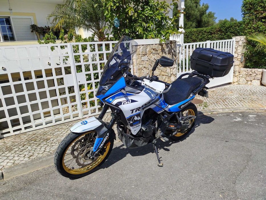 Honda Transalp (+ €2000 extras)