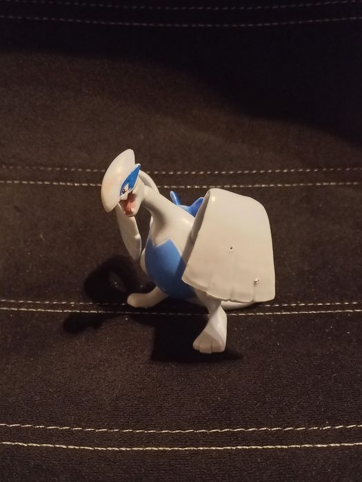 Figurka pokemon lugia