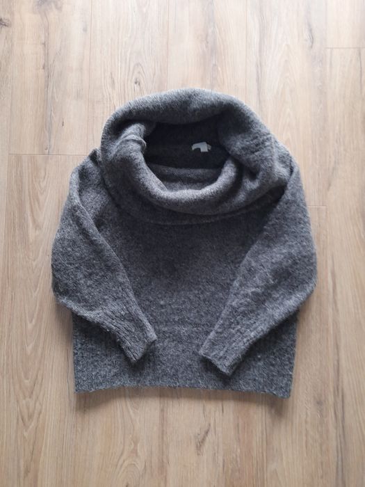 Sweter szary H&M.