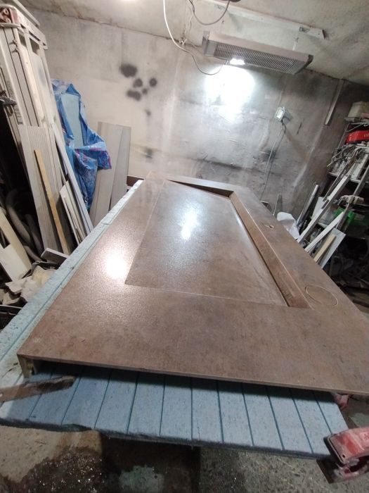 Столешница на кухню из керамогранита , мойкиа из керамогранита