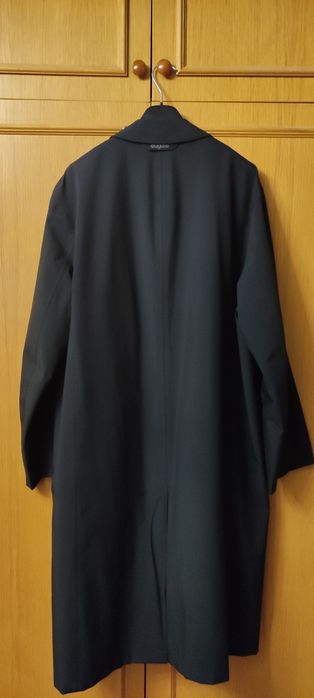 Чоловічий плащ Bugatti з мембраною Gore-tex чорного кольору