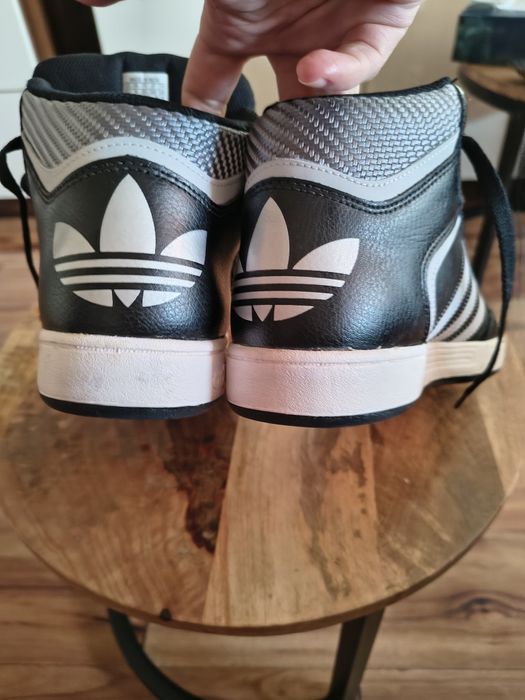 Buty Adidas Varial Mid