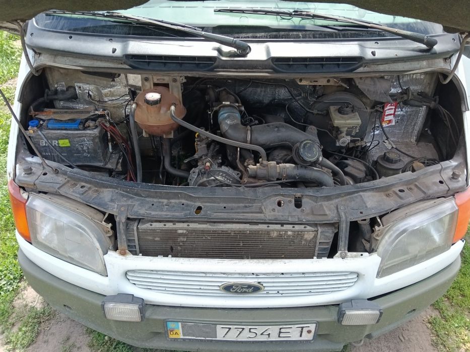 Продаю робочий ford transit