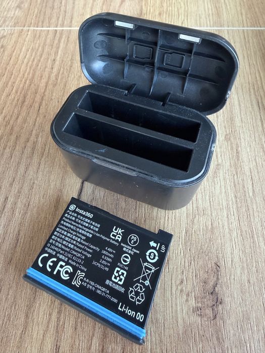 Sprzedam Kamerka Insta360 x3 Pocket 360 Action Cam